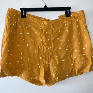 NWT Size XL Old Navy Pull On Daisy Dream Shorts